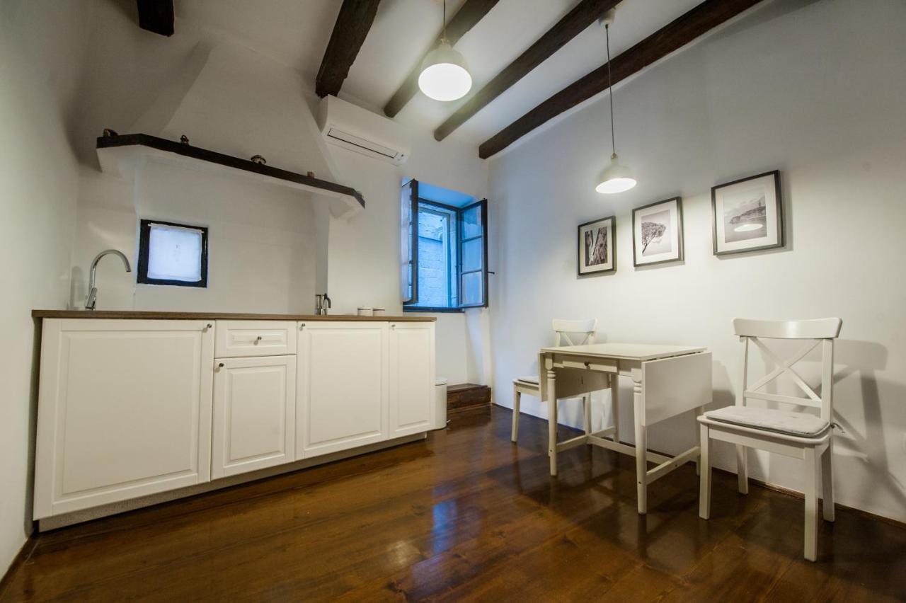 Studio Apartment Casa Di Pietra Rovinj Exterior photo